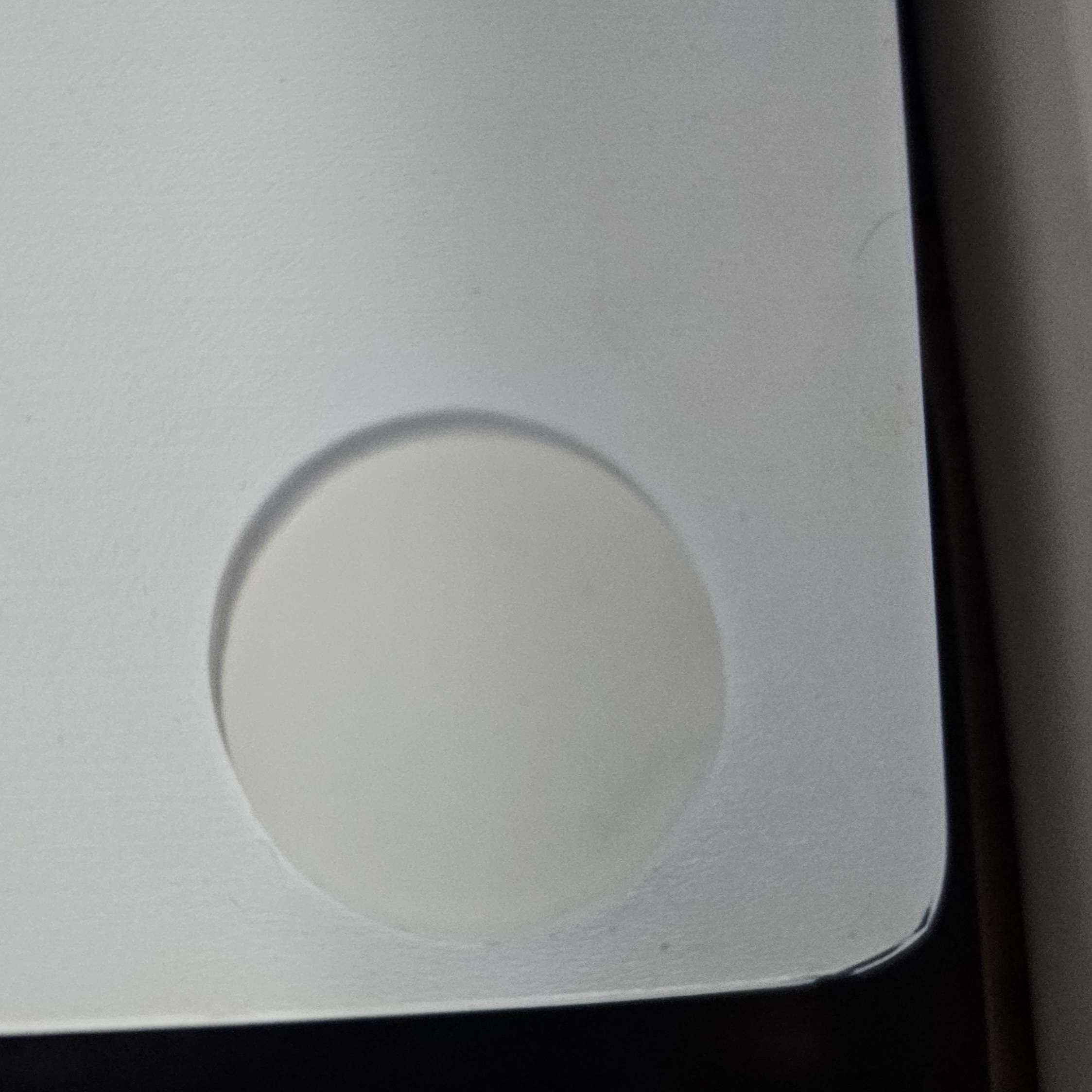 Rubber corner feet on glass mousepad